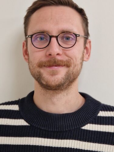 Nik's research interests: human genetics, genomics, ancient DNA